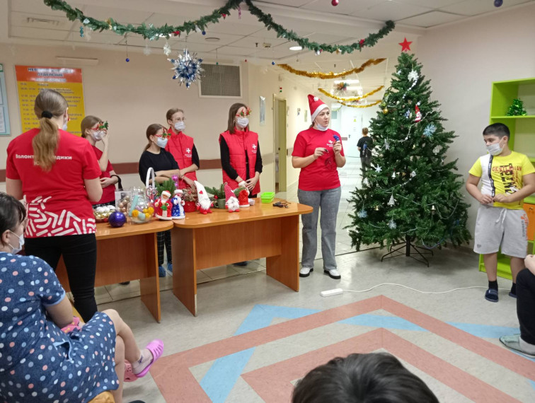 Акция Новогодние подарки в детской окружной больнице.